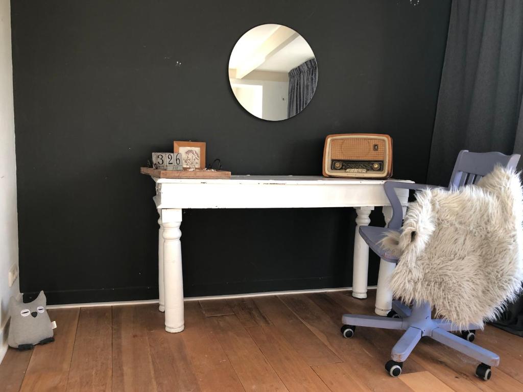 Chateau Eekma room 2